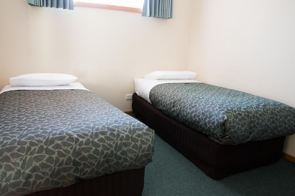 Arthur Phillip Motor Inn Cowes Phòng bức ảnh