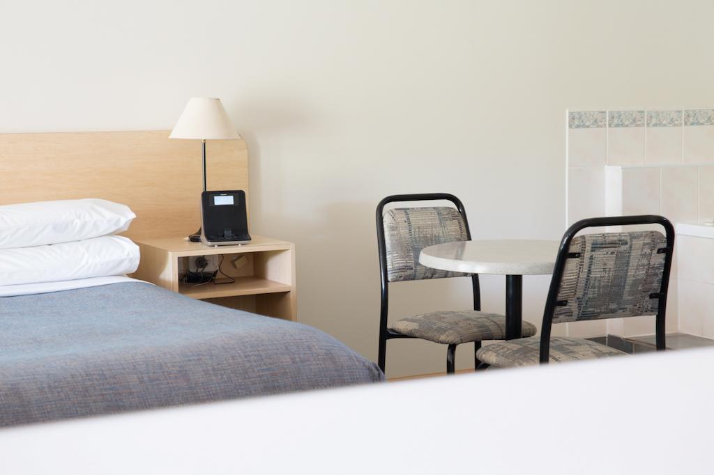 Arthur Phillip Motor Inn Cowes Phòng bức ảnh