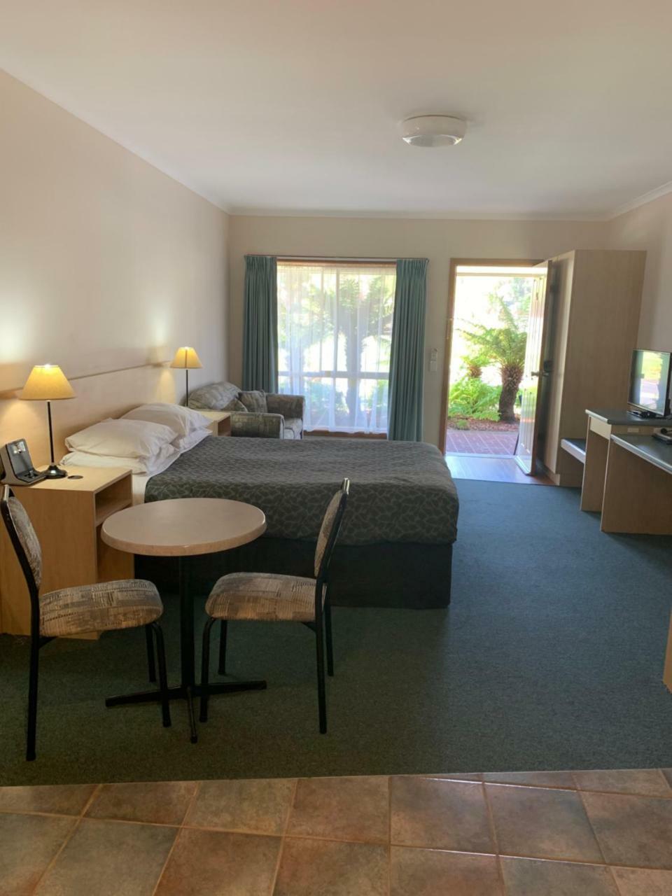 Arthur Phillip Motor Inn Cowes Ngoại thất bức ảnh